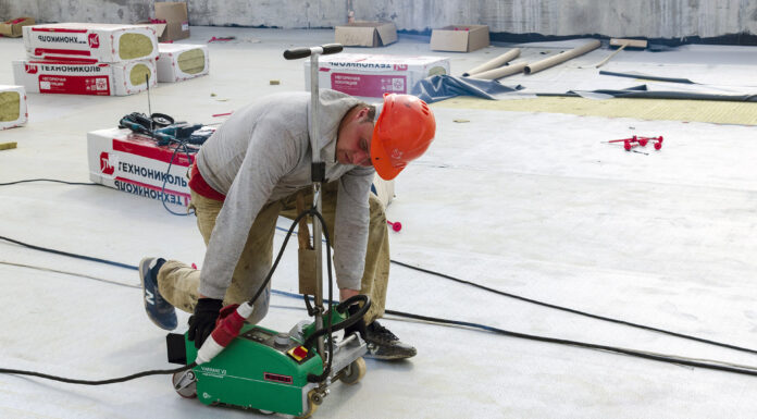 Самостоятельный ремонт мембранной кровли