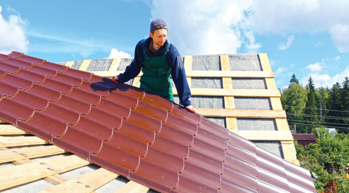 Монтаж металлочерепицы