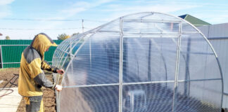 Преимущества теплиц из поликарбоната