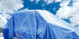 Преимущества тентов из тарпаулина