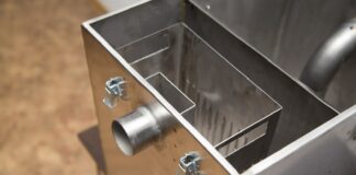 Жироуловители для канализации и стоков: чем отличаются модели под мойку от промышленных, зачем нужны и как работают