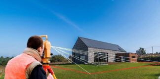 Вынос в натуру границ земельного участка: зачем нужен, как может помочь в суде с соседями и как помогает увидеть границы на местности