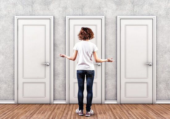 Межкомнатные двери Владимирские: почему продукция отечественного производителя выгоднее китайской и европейской