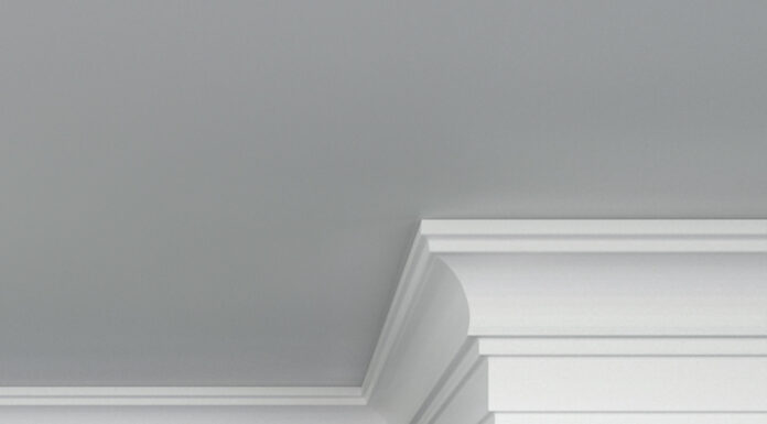 Как выбрать потолочный плинтус: ассортимент, материалы изготовления, особенности выбора и плюсы моделей