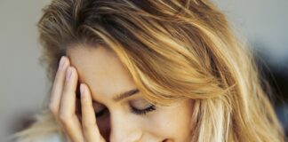 Признаки симпатии со стороны девушки