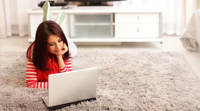 Что делать, если загрязнился ковер, а самому чистить нет желания?