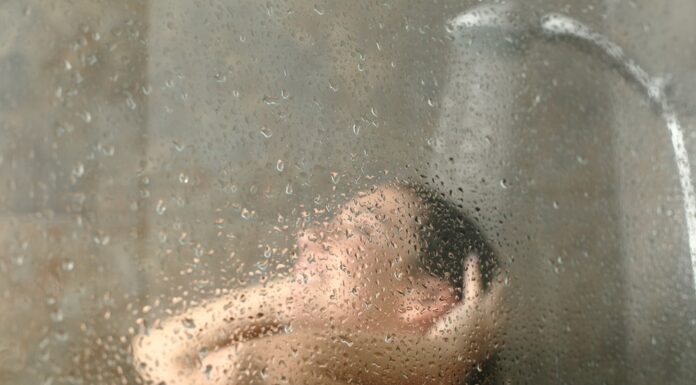 Фурнитура для душевых кабинок из стекла