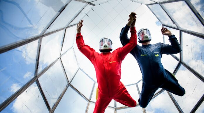 О подарочных сертификатах, а также уникальных предложениях в процессе полетов на аэротрубе в Санкт-Петербурге на острове Крестовский