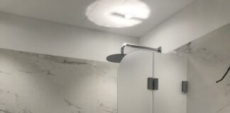 Стеклянные перегородки для душа на заказ