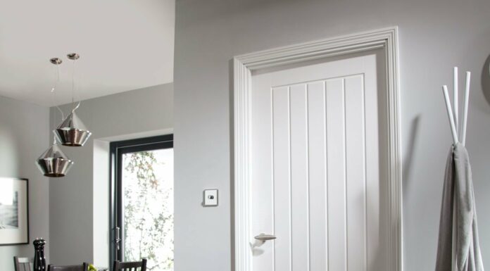 Белые двери в дом — почему они того стоят и как найти идеальные