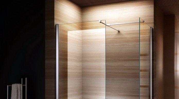 Душевые ограждения из стекла: доступно, красиво, безопасно