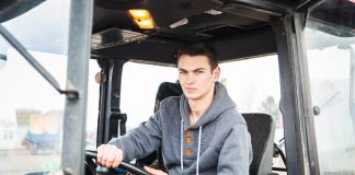 Как пройти обучение на тракториста-машиниста