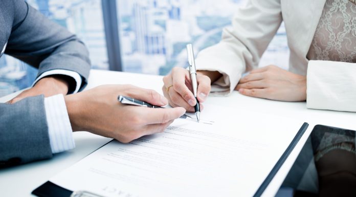 Почему молодые люди хотят скорее переехать в свою квартиру?