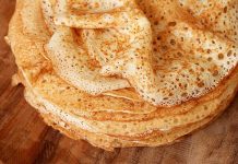 В чем отличие блинницы от обычной сковороды?