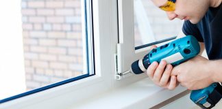 Сломалось окно: какой ремонт нужен