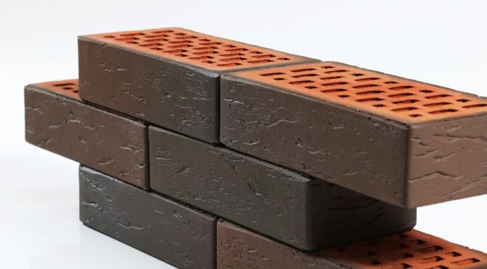 Лицевой кирпич: особенности строительного материала