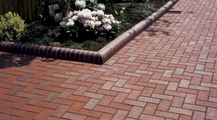 Оформляем дом и ландшафт: лицевой кирпич, брусчатка и керамический блок