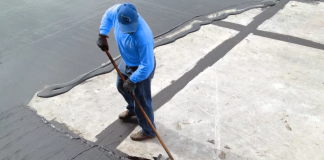 Жидкая гидроизоляция: чем она отличается от рулонной