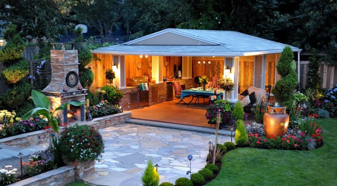 Обустройство двора частного дома: тротуарная плитка, облицовочный кирпич, керамоблок