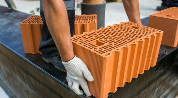 Материалы для стройки: керамический блок, брусчатка, лицевой кирпич