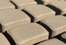 Бетонные изделия: вибролитая плита, бордюры, бетонные блоки