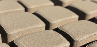 Бетонные изделия: вибролитая плита, бордюры, бетонные блоки