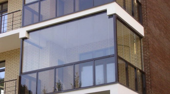 Остекление балкона и лоджии под ключ: для чего это нужно и процесс остекления