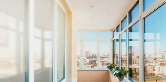 Остекление балконов и лоджий: что это, разновидности, процесс остекления