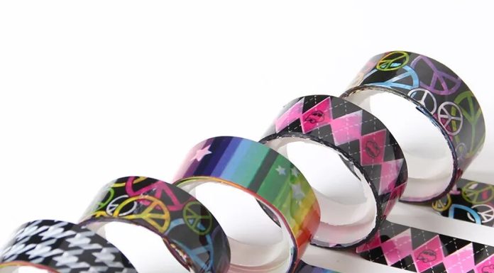 Цветной скотч: где используется данный вид материала