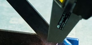 Лазерная очистка металла от ржавчины: чем и как делается