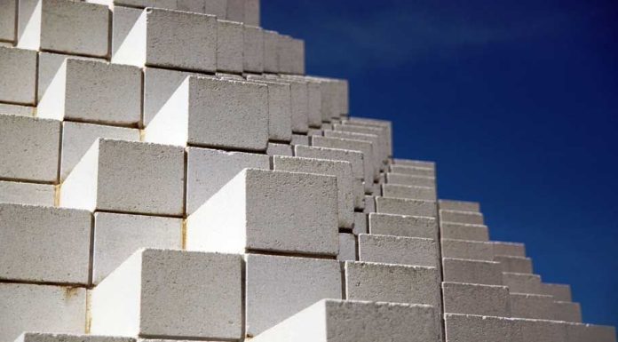 Разновидности крепежей для газобетона: обеспечиваем надежность конструкции