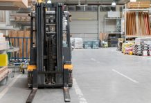 Техническое обслуживание и ремонт складских тележек: советы и рекомендации