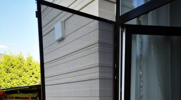 Москитные двери: Как не ошибиться с выбором