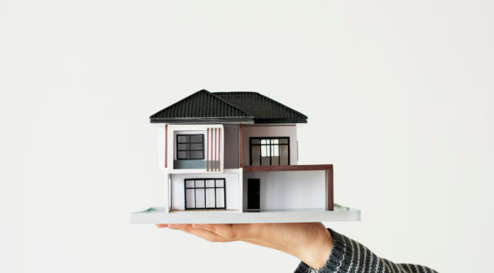 Как правильно продать недвижимость: советы и рекомендации https://ru.freepik.com/free-photo/hand-presenting-model-house-for-home-loan-campaign_15667726.htm#fromView=search&page=1&position=0&uuid=51307008-fc77-47d5-ac63-df60e6f23aa9