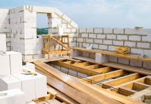 Дом из газобетона или каркасник?