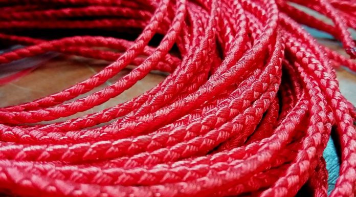 Шнур шелковый: утонченный элемент интерьера