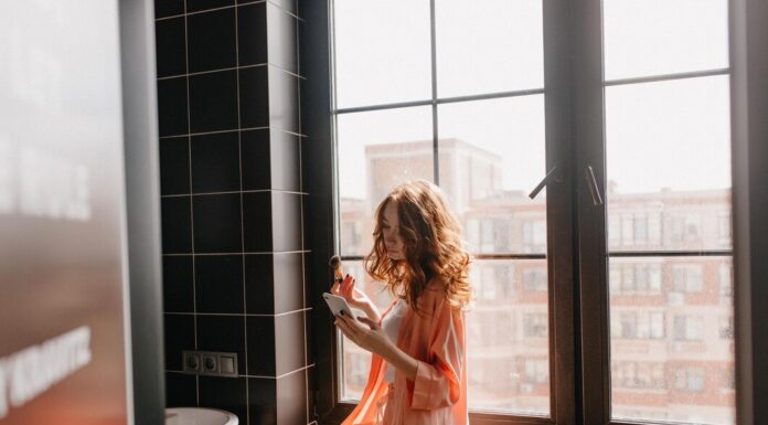 Балконы: как происходит остекление