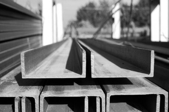 Швеллер стальной: характеристики, применение и выбор оптимального варианта