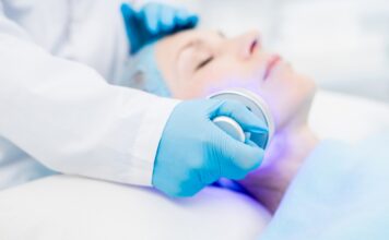 Фототерапия: принцип действия, показания и особенности