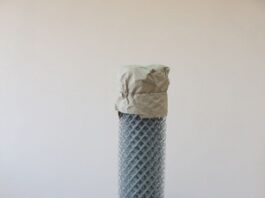 Секреты прочной ограды: почему плетёная конструкция остаётся востребованной