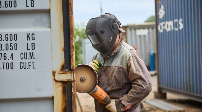 Покраска и брендирование контейнеров: технологии, этапы и плюсы